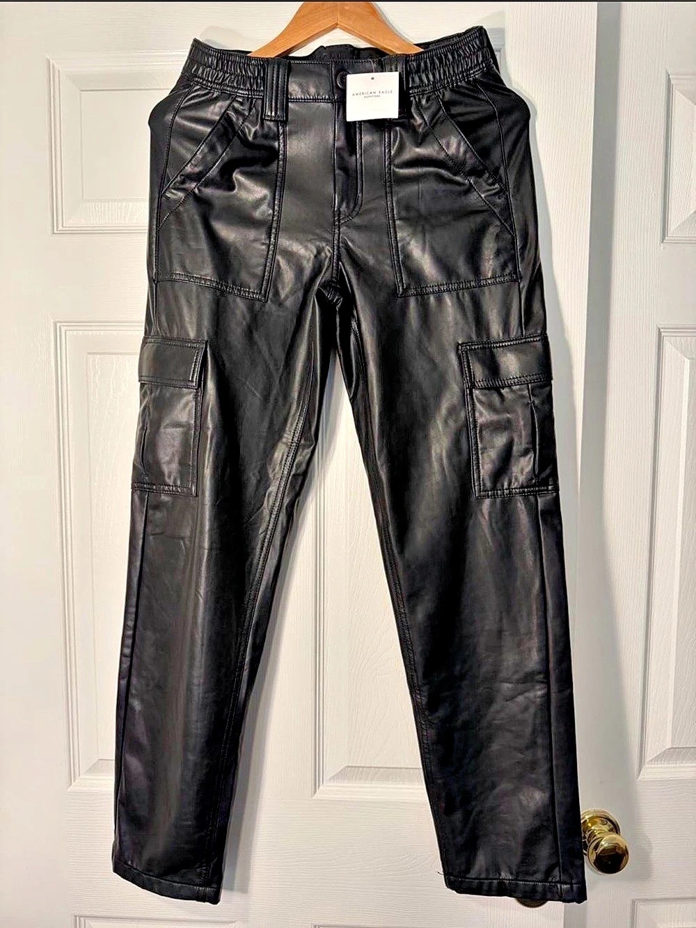 American Eagle Black Cargo Pants Size 2 NWT